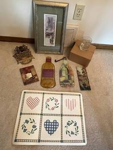 lot 249 image: Home Dcor Lot with Vintage Edina Country Club Tumbler Glasses