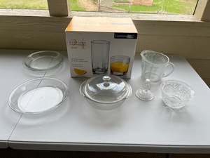 lot 258 image: Glassware Galore with Pyrex and More
