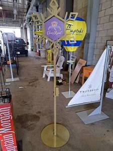 lot 778 image: Crown Royal Display Stand