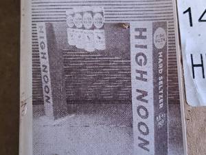 lot 749 image: High Noon Display (in box)