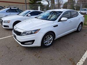 lot 482 image: 2013 Kia Optima LX 4-Door Sedan