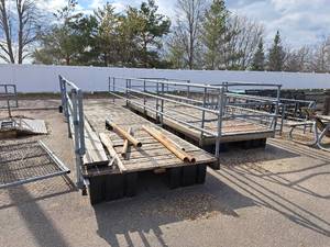lot 484 image: Lot of (2) Floating Docks