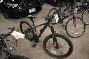 lot 814 image: Murray 20 Boys Mountain Bike 16 Black Frame