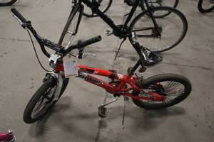 lot 822 image: Schwinn 16 Boys BMX Bike 16 Orange Frame