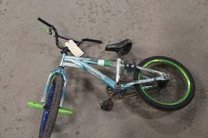 lot 831 image: Glitch 14 Boys BMX Bike 10 Silver Frame