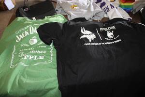 lot 501 image: Lot of (2) T-Shirts