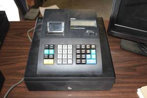 lot 520 image: Royal 210DX Cash Register