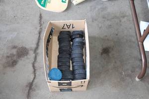 lot 524 image: Lot of (28) Hockey Pucks