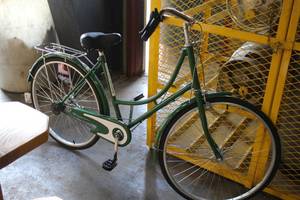 lot 754 image: 26 Ladies Single-speed Street Bike Green Frame