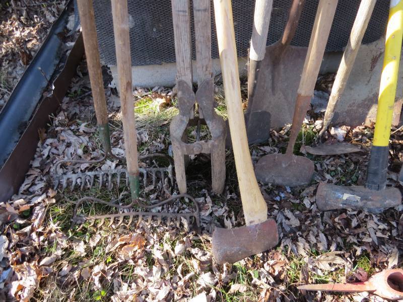 lot 81 image: Assorted Lot of Shovels, Axes and Other Yard Tools