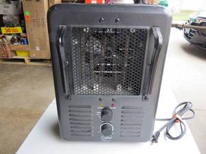 lot 11 image: Crofton 1500W Utility Heater - Model UH-1-T