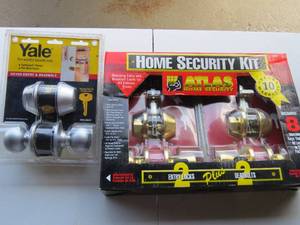 lot 16 image: Assorted Lot of Entry and Deadbolt Locks
