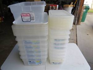 lot 23 image: 16 Piece Lot Assorted Plastic Tubs
