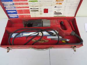 lot 38 image: Milwaukee Heavy Duty Sawzall