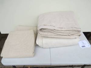 lot 45 image: 4 Piece Lot of Canvas Drop Clothes