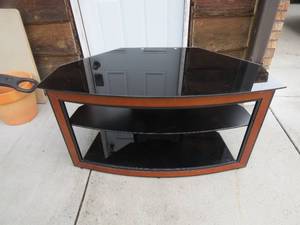 lot 69 image: Glass Shelf Entertainment Center