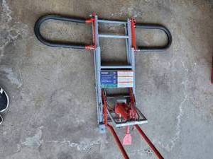 lot 82 image: Pro-Lift T-5350B 350-pound Capacity Lawn Mower Lift