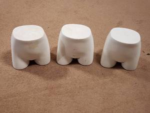 lot 24 image: Lot of 3 Hip Forms