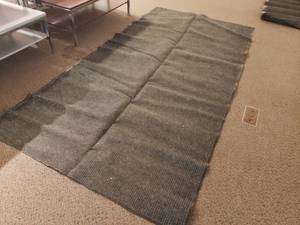 lot 104 image: Large Rug 142 12 x 71 12