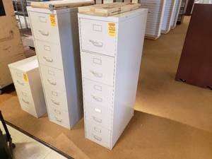 lot 107 image: 5 Drawer File Cabinet