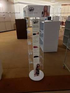 lot 119 image: Display Rack