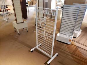 lot 123 image: Display Rack