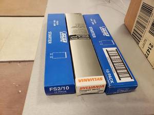 lot 165 image: 3 Full Boxes of Flourescent Starters