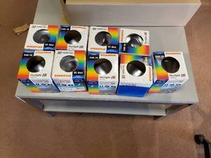 lot 166 image: Lot of 9 Sylvania Daylight Par 38 Halogen Bulbs