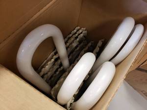 lot 167 image: Lot of 5 Sylvania FB40D356 Flourescent Bulbs