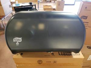 lot 179 image: Lot of 4 Torx Toilet Paper Dispensers