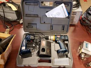 lot 189 image: Ryobi 12 Volt Drill, Light, Charger - NO Battery