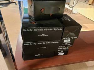 lot 198 image: Slip-On Sox for Trying on Shoes