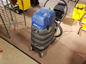 lot 201 image: Kent WD 200 Series Vacuum