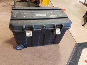 lot 211 image: Large Stanley Rolling Tool Box