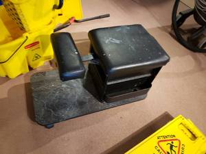 lot 213 image: Rolling Work Stool