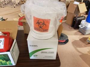 lot 223 image: 1.25 Gallon TakeAway Spill Kit