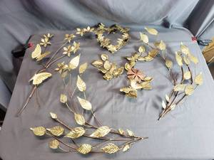 lot 12 image: Brass  Copper Foliage