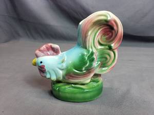 lot 19 image: Rooster Planter Sconce