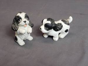 lot 28 image: Pair of Puppy Figurines Homco 1427