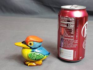 lot 32 image: Small Colorful Parrot Figurine