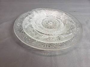 lot 70 image: 3 Tier Plates without Stems