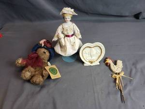 lot 78 image: Small Doll, Bear, Rooster, Heart Decorations