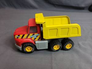 lot 81 image: Small Nylint Truck