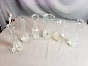 lot 105 image: Lot of 6 Flower Vases