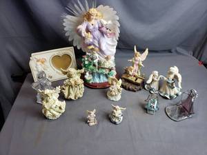 lot 110 image: Large Lot of Angel Figurines