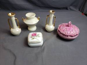 lot 116 image: Vases and Trinket Holders