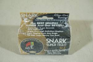 lot 33 image: Snark Super Tight HZ Clip on Tuner