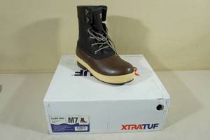 lot 127 image: Xtratuf Mens 8 Legacy Insulated Legacy Lace -Size 7, Brown