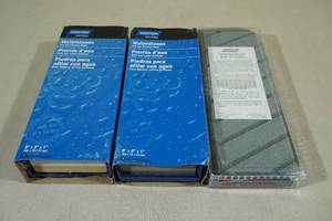 lot 136 image: 2 Norton Waterstones and Flattening Stone -2201000 & 40008000 Grit