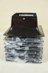 lot 147 image: 8 Pylex Base 44 Deck Base Bracket 4x4 Black